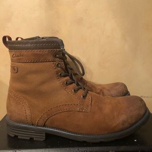 Clark’s men’s boots  size 11